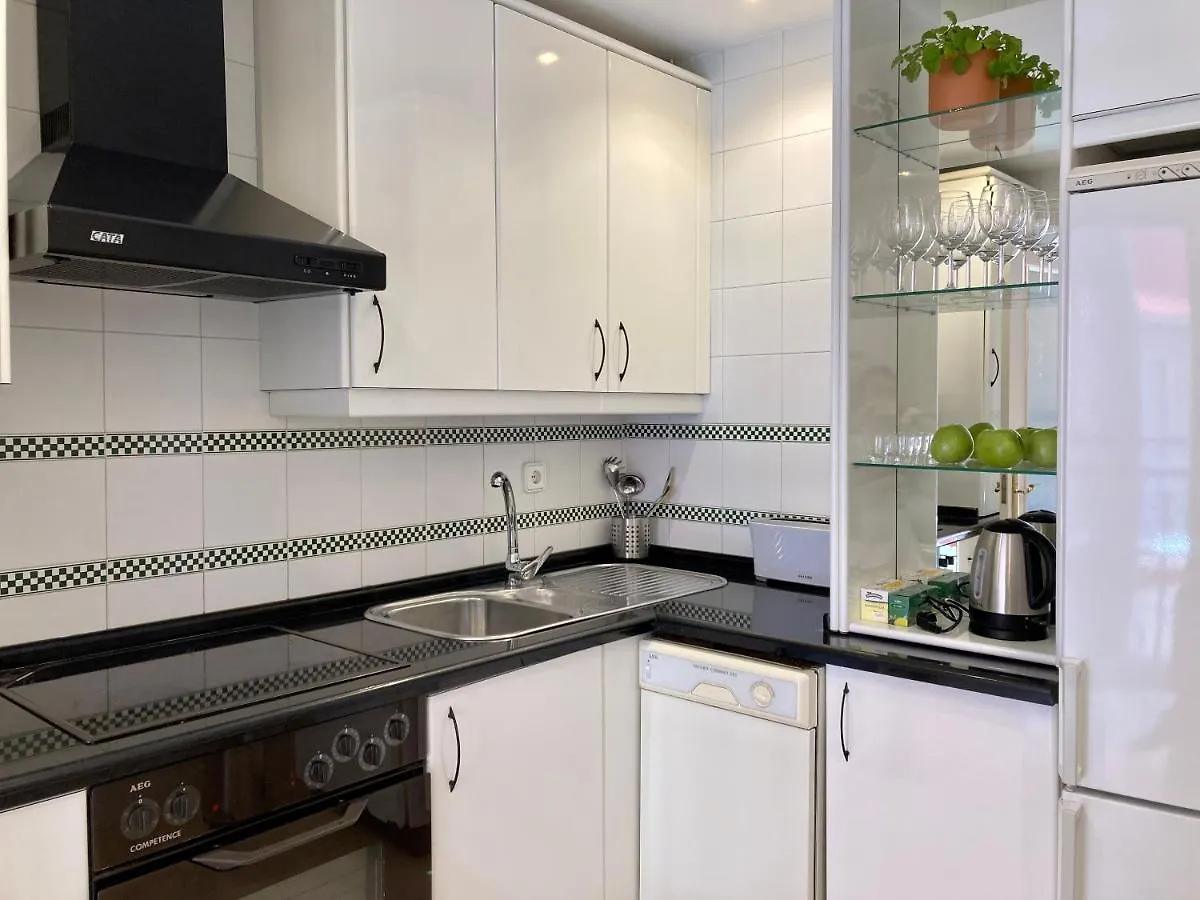 Peaceful Holidays Near The Cathedral Apartment Seville